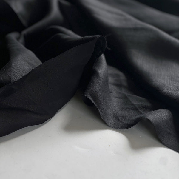 Black Lightweight Linen - Needle Sharp