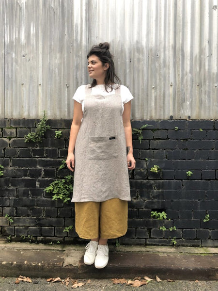 Tessuti Apron Sewing Pattern by Tessuti Fabrics - Needle Sharp