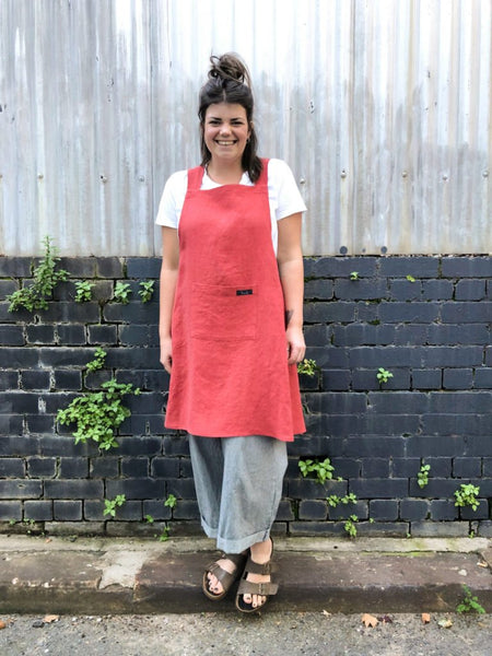 Tessuti Apron Sewing Pattern by Tessuti Fabrics - Needle Sharp