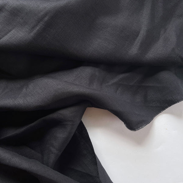 Black Lightweight Linen - Needle Sharp