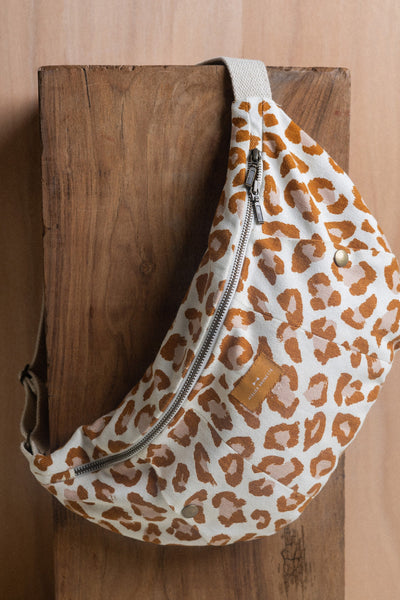 Le Sac Banane Sewing Pattern by Atelier Brunette